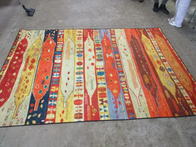 Large Rug Image 1++