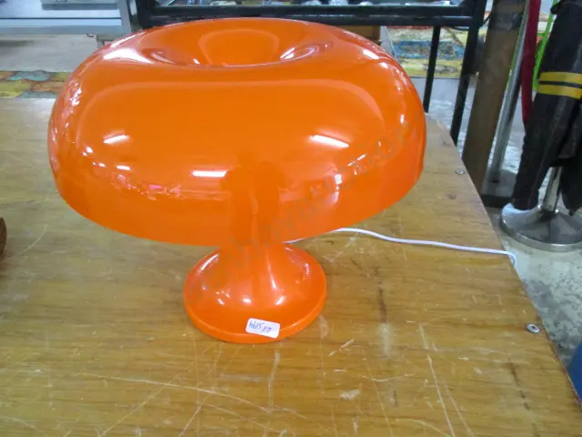 Retro Lamp Image 1++