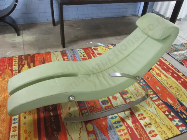 Mid Century Lounger Image 1++
