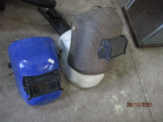 2 Welding Helmets Image 1++