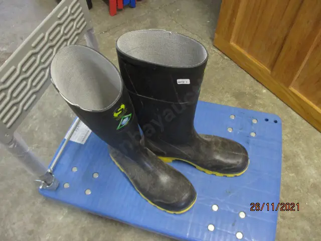 Gumboots Image 1++