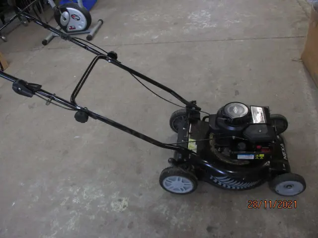 Lawnmower Image 1++