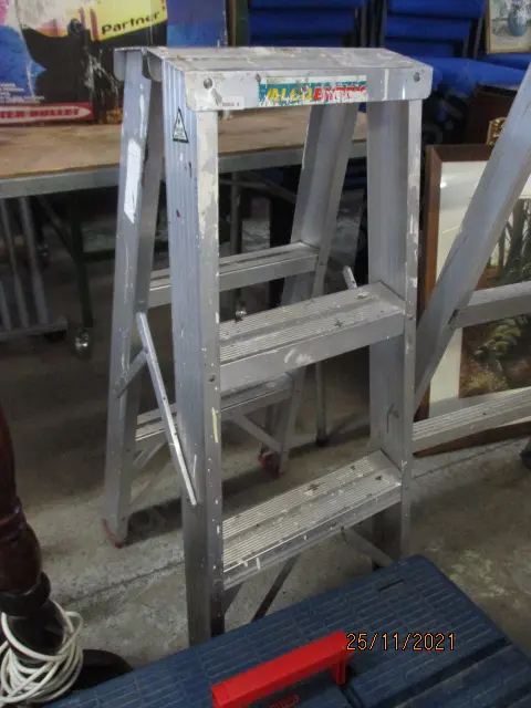 Stepladder Image 1++