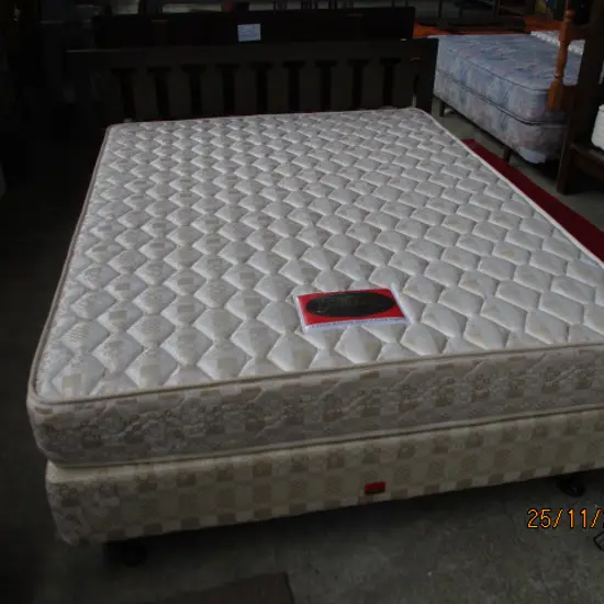 Queen Bed