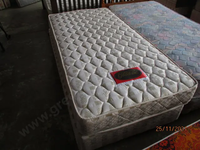 Single Bed Image 1++