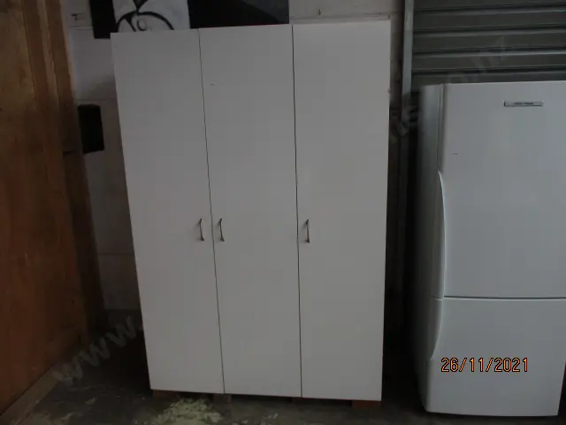 3 Door Cupboard Image 1++