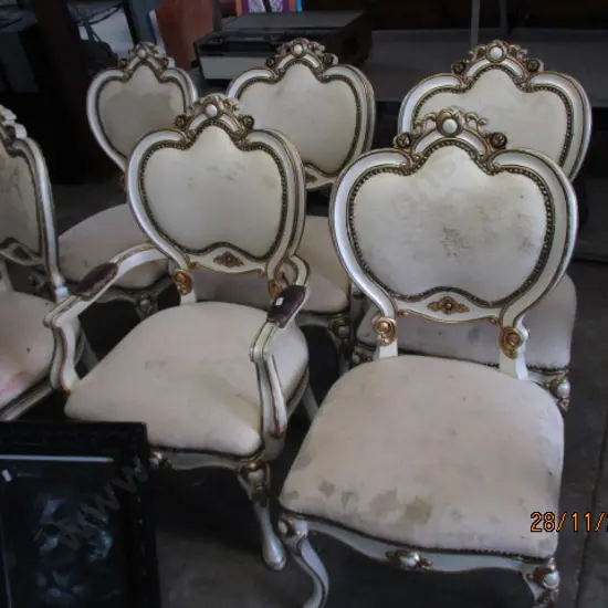 6 Chairs (tidyup)