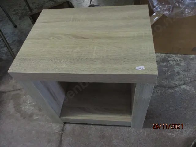 Side Table Image 1++