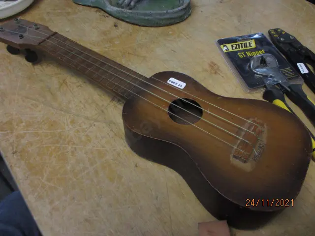 Ukelele Image 1++