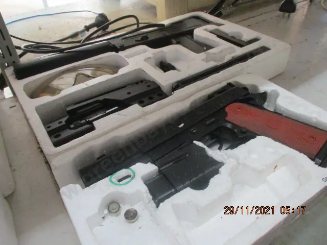 2 Airsoft Guns Image 1++