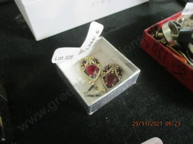 Earrings Image 1++