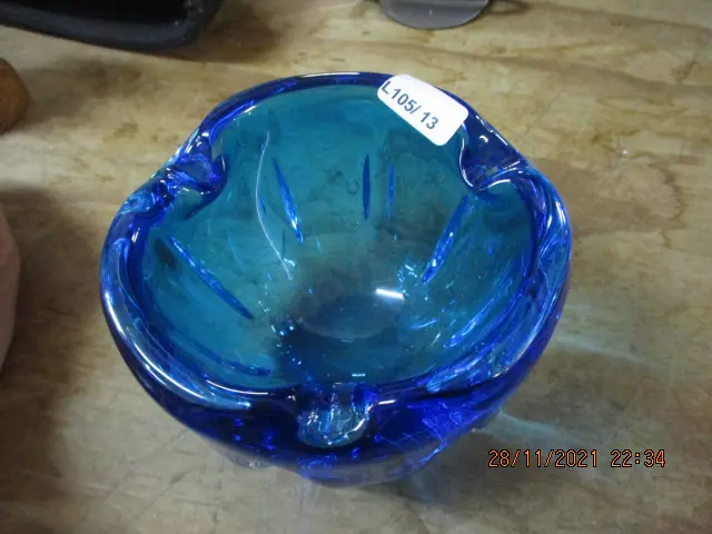 Art Glass Bowl Image 1++
