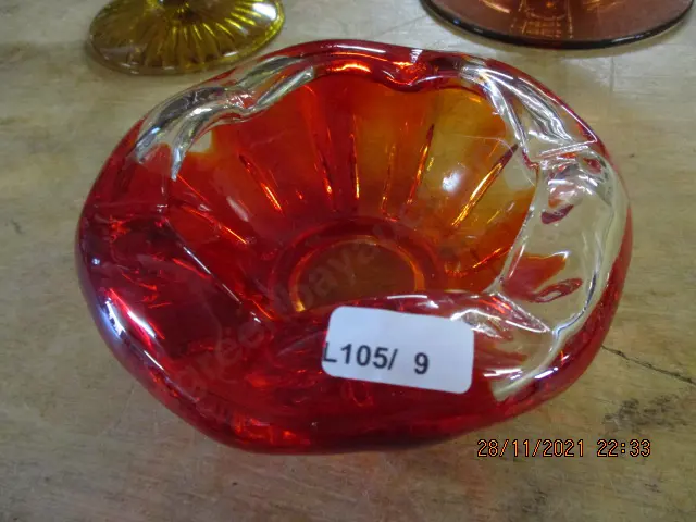 Art Glass Bowl Image 1++