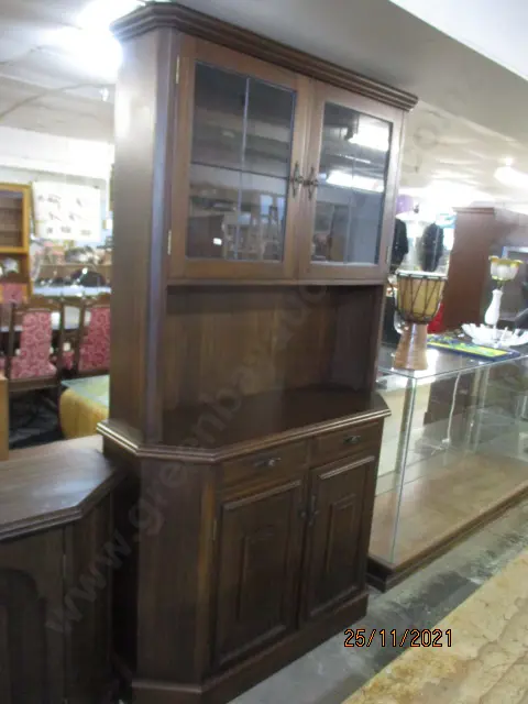 Hutch Dresser Image 1++