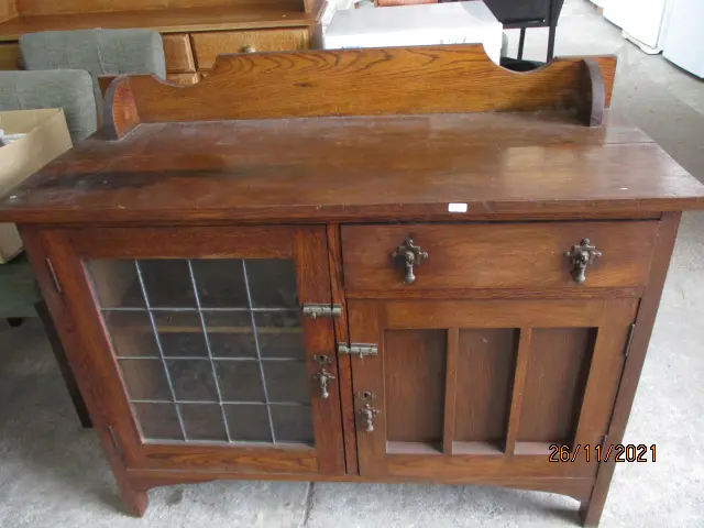 Oak Leadlight Cabinet Image 1++