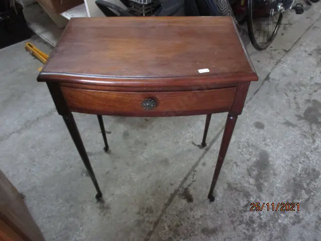 Side Table Image 1++