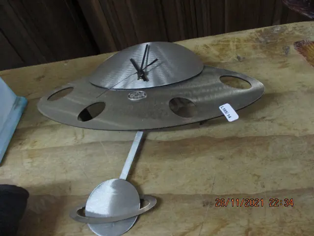 UFO Clock Image 1++