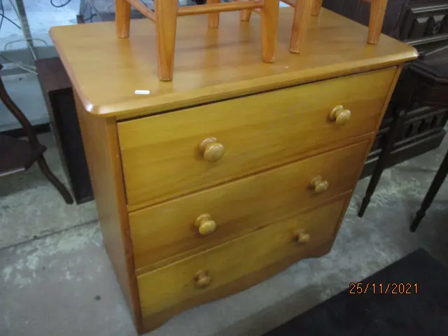 Kauri Tallboy Image 1++