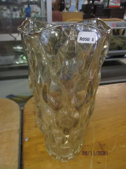 Art Glass Vase Image 1++