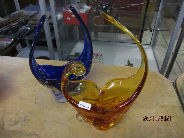 2 Pieces art Glass Image 1++