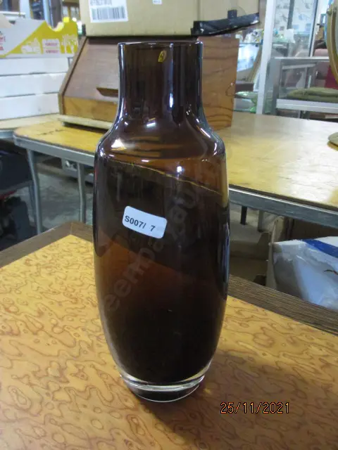 Art Glass Vase Image 1++