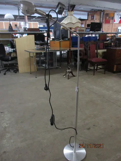 Retro Lamp Image 1++