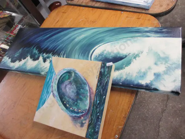 2 Canvas Prints Image 1++