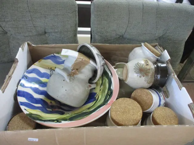 Pottery Image 1++