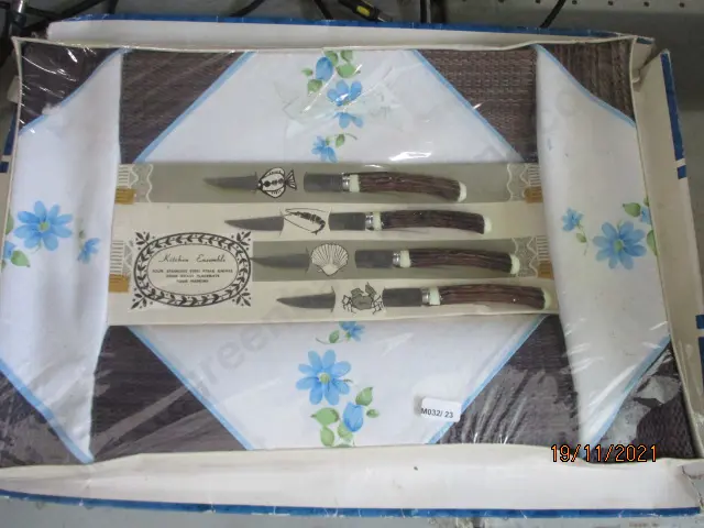 Retro Table Set Image 1++