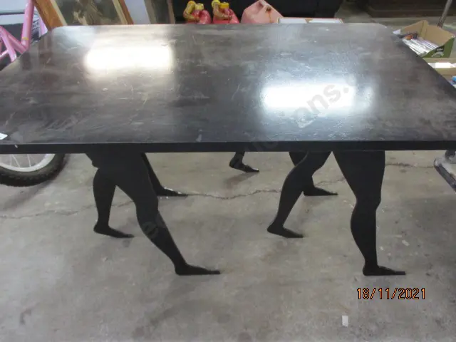 Walking Coffee Table Image 1++