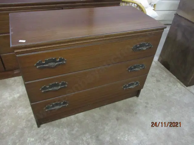 3 Drawer Lowboiy Image 1++