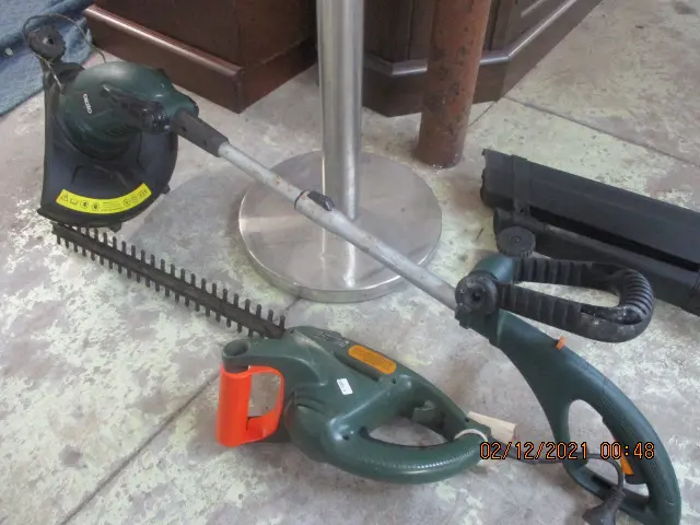 Weedeater and Hedgetrimmer Image 1++