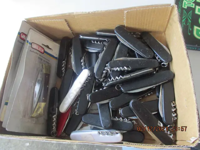 Box Knives Image 1++