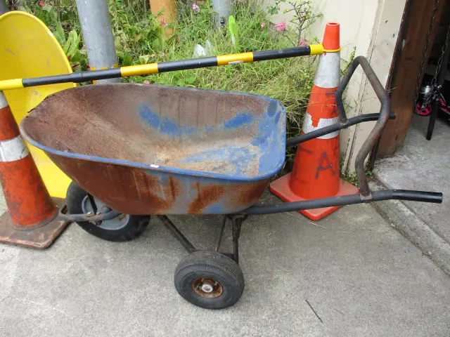 Wheelbarrow Image 1++