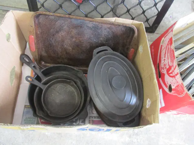 Cast Iron Cookware Image 1++