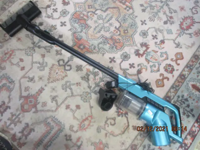 Stick Vac Image 1++