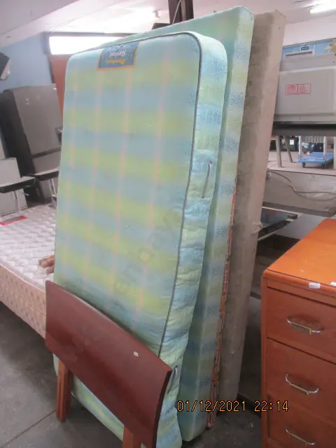 2 Single Beds Image 1++