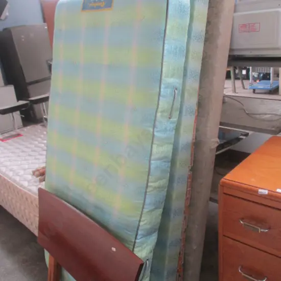 2 Single Beds