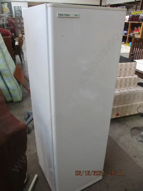 Upright Freezer Image 1++