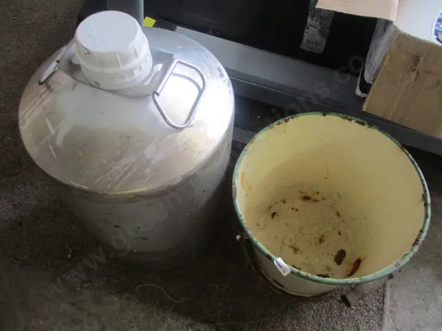 Cannister and Bucket Image 1++