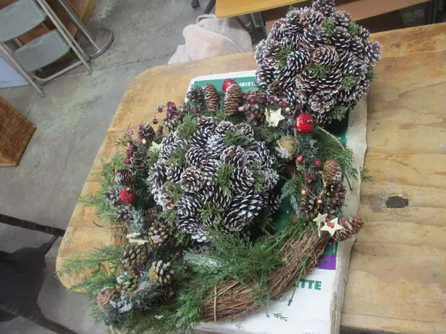 Christmas Decs Image 1++