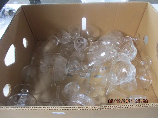 Vintage Glassware Image 1++