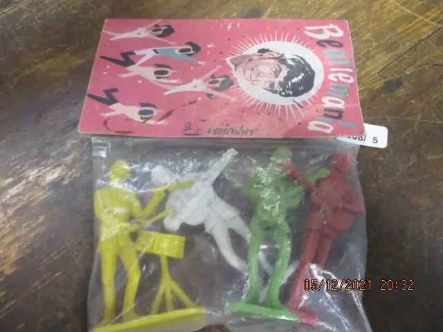 Vintage Beatles Toys Image 1++