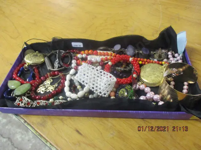 Box Costume Image 1++