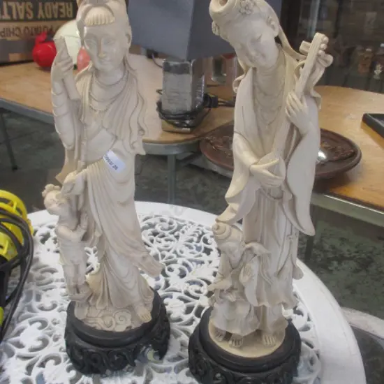 Pr Oriental Figures