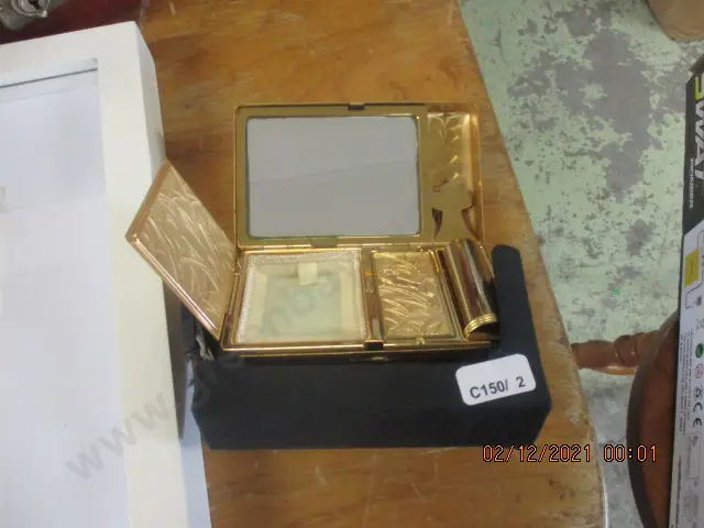 Vintage Compact Image 1++