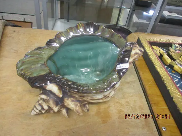 Shell Vase Image 1++