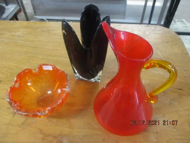 3 Pieces Art Glass Image 1++