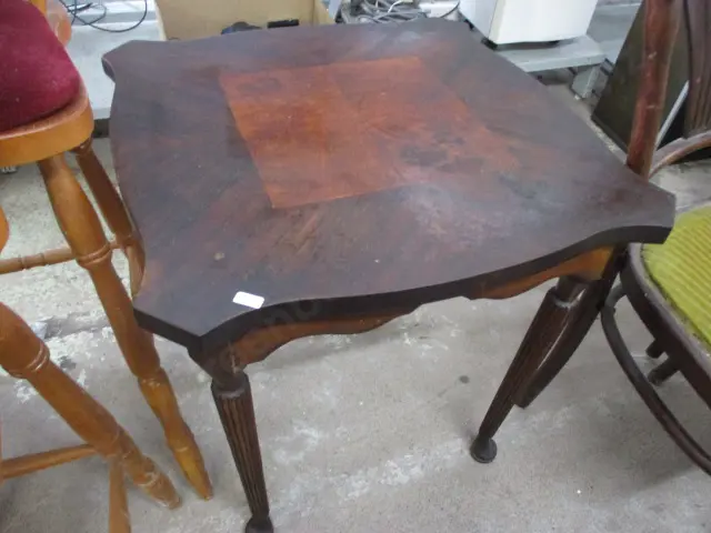 Side Table Image 1++