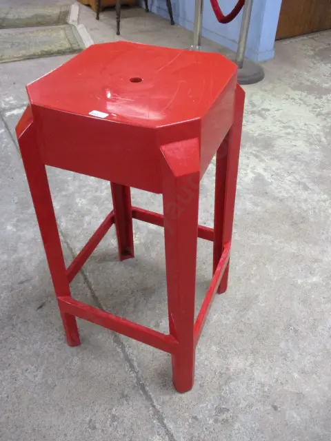 Retro Stool Image 1++